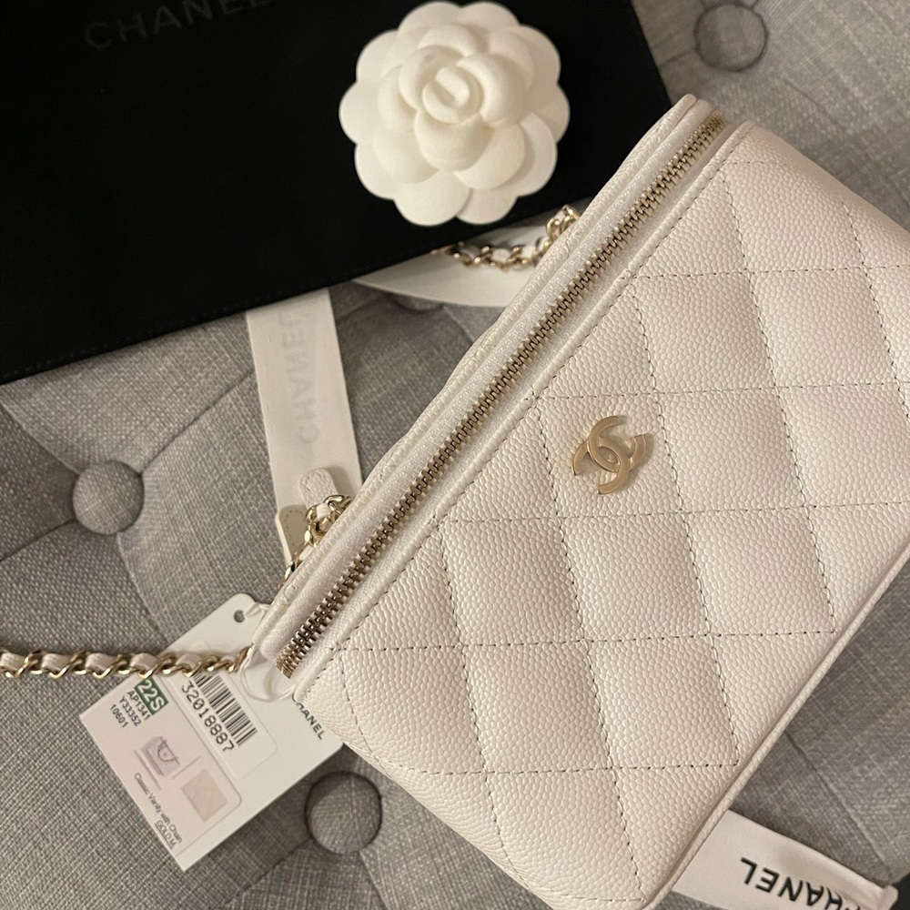 Chanel Classic Mini Vanity in White Caviar GHW